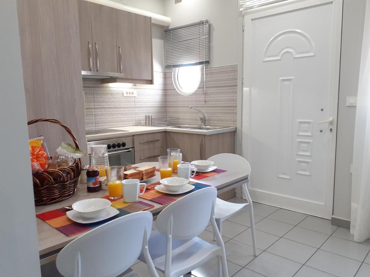 Dennis Stylish Apartment Kato Daratso